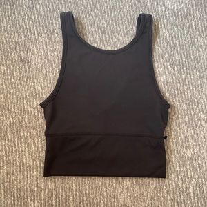 *GENTLY USED* Power Pivot Tank (black)- LULULEMON SIZE 4